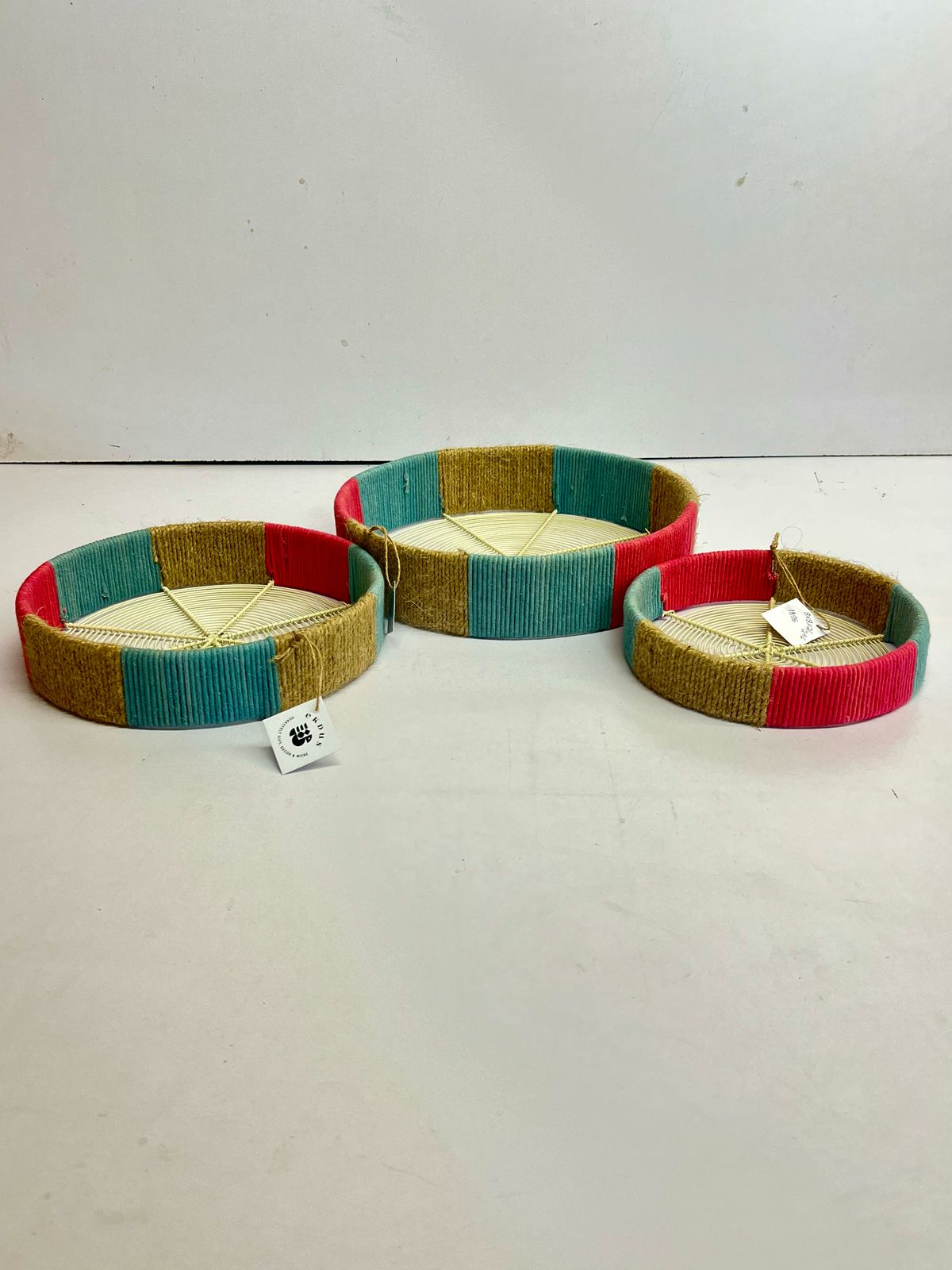 Multi Color Jute basket woven Tray