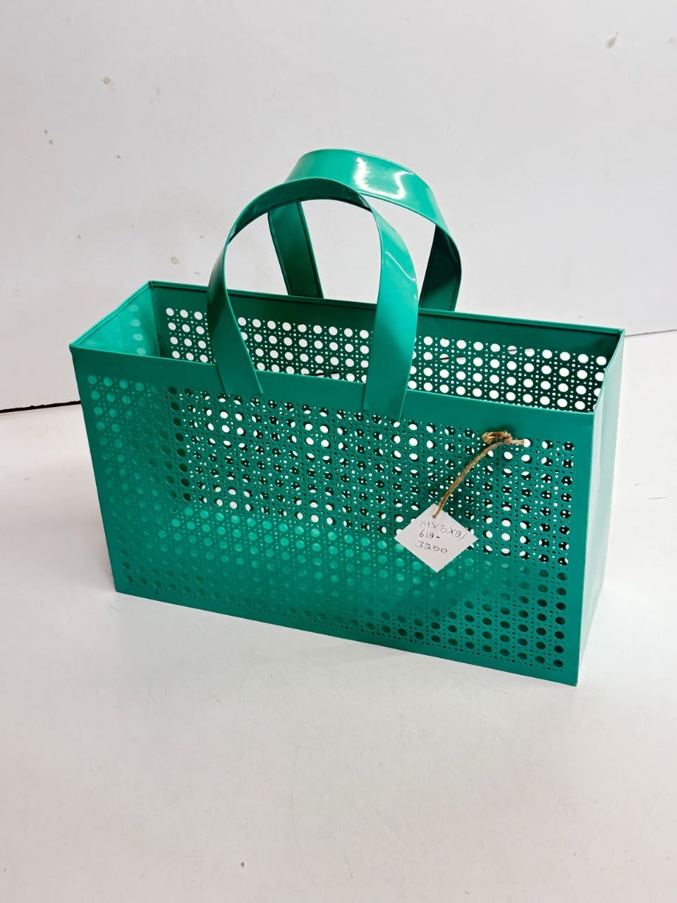 Metal Tote Basket