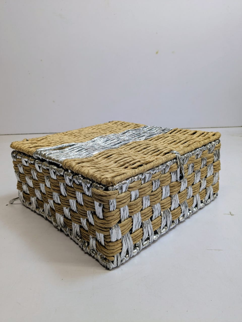 Raffia With Silver Vaan Weaving Box