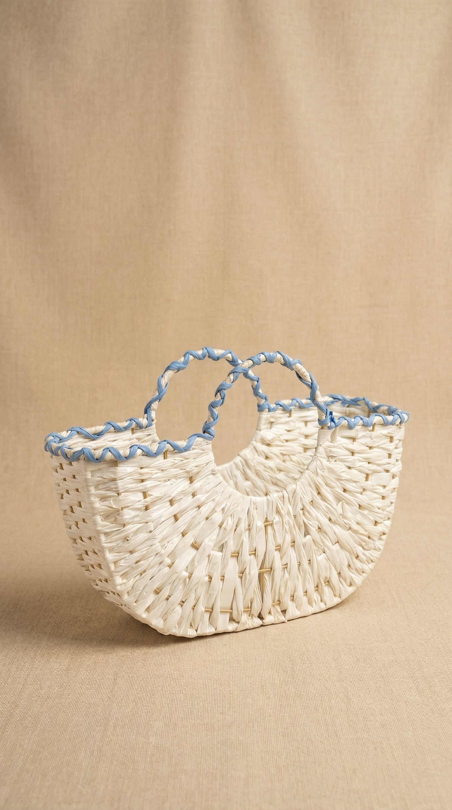 under 200 bag- 50 pcs MOQ