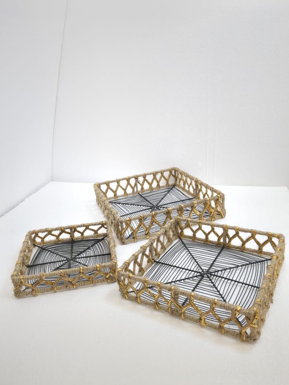 Jute Woving Metal Tray